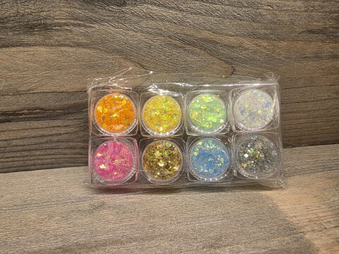 Glow-in-the-dark Glitter Make-Up schimara51